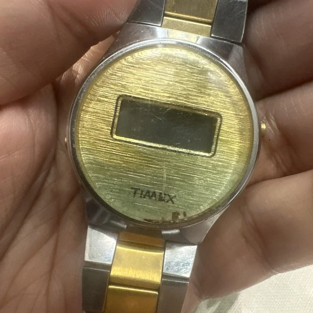 Vintage Timex Rare 1977 Digital Assembled By Howard Hughes U.S.A. 38mm -UNTESTED